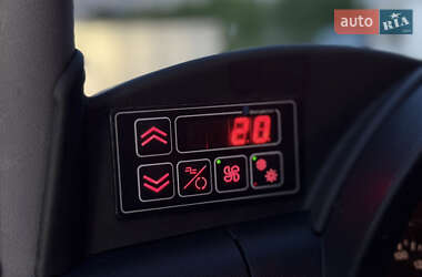 Туристичний / Міжміський автобус Mercedes-Benz Sprinter 2013 в 