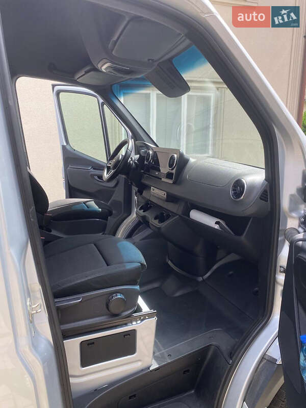 Грузовой фургон Mercedes-Benz Sprinter 2019 в Новоселице