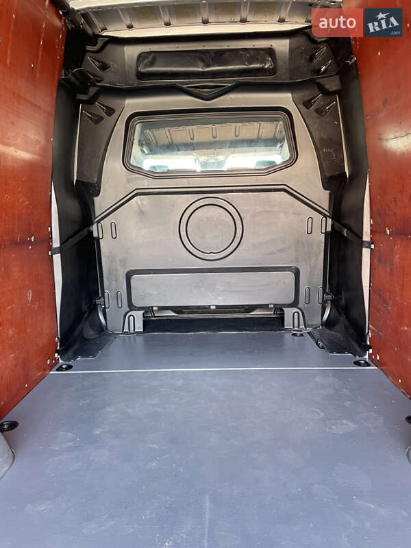 Грузовой фургон Mercedes-Benz Sprinter 2019 в Новоселице