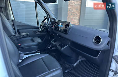 Вантажний фургон Mercedes-Benz Sprinter 2019 в 