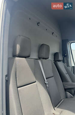 Грузовой фургон Mercedes-Benz Sprinter 2023 в 