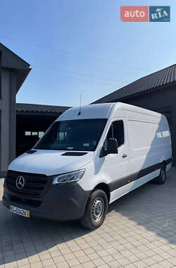 Грузовой фургон Mercedes-Benz Sprinter 2023 в 