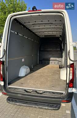 Грузовой фургон Mercedes-Benz Sprinter 2019 в 