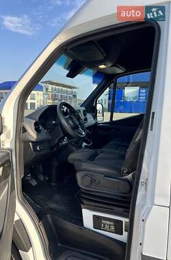 Грузовой фургон Mercedes-Benz Sprinter 2019 в 