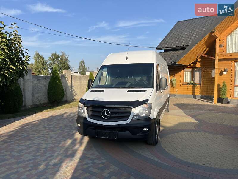 Грузовой фургон Mercedes-Benz Sprinter 2017 в 