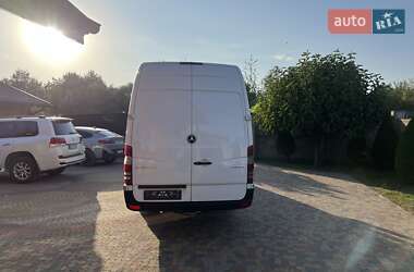 Грузовой фургон Mercedes-Benz Sprinter 2017 в 