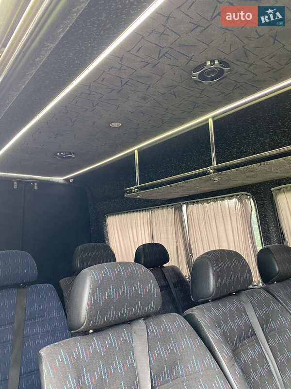 Мікроавтобус Mercedes-Benz Sprinter 2004 в Києві