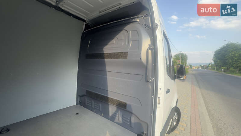 Грузовой фургон Mercedes-Benz Sprinter 2019 в Сваляве