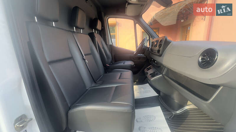 Грузовой фургон Mercedes-Benz Sprinter 2019 в Сваляве