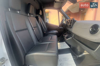 Грузовой фургон Mercedes-Benz Sprinter 2019 в 