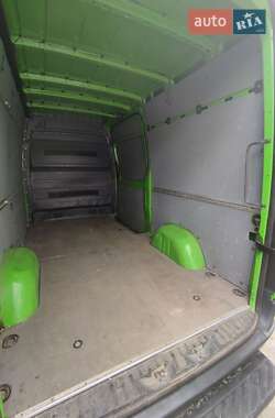 Грузовой фургон Mercedes-Benz Sprinter 2015 в 