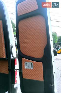 Грузопассажирский фургон Mercedes-Benz Sprinter 2018 в 