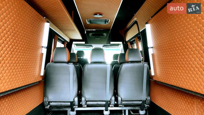 Вантажопасажирський фургон Mercedes-Benz Sprinter 2018 в Житомирі