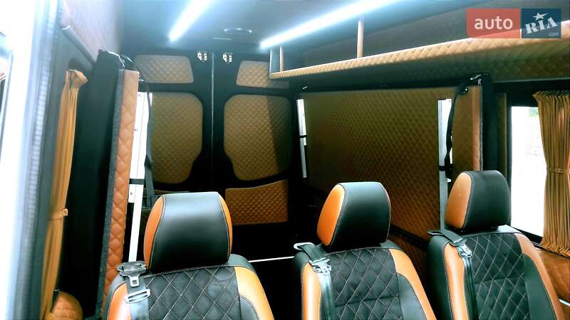 Вантажопасажирський фургон Mercedes-Benz Sprinter 2018 в Житомирі