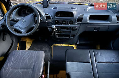 Грузовой фургон Mercedes-Benz Sprinter 2002 в 