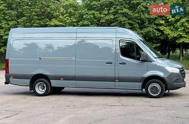 Грузовой фургон Mercedes-Benz Sprinter 2019 в 
