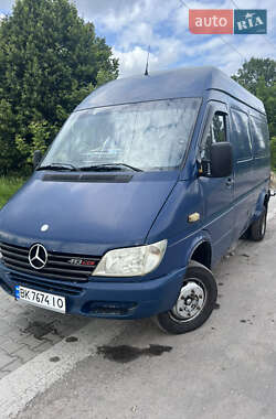Грузовой фургон Mercedes-Benz Sprinter 2004 в Ровно