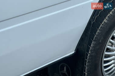 Грузовой фургон Mercedes-Benz Sprinter 2000 в 