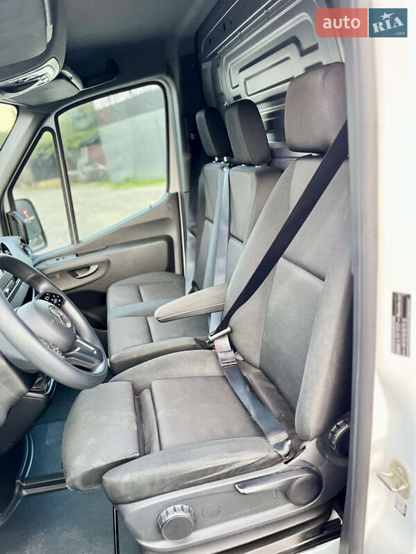 Грузовой фургон Mercedes-Benz Sprinter 2022 в Черновцах