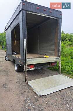 Грузовой фургон Mercedes-Benz Sprinter 2000 в 
