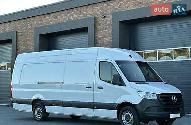 Грузовой фургон Mercedes-Benz Sprinter 2021 в 