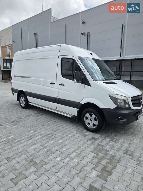 Грузовой фургон Mercedes-Benz Sprinter 2016 в Львове