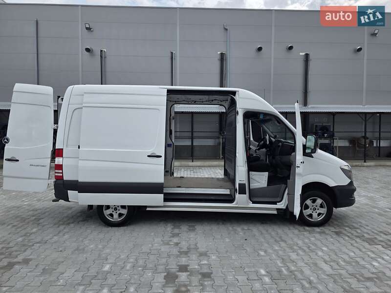 Грузовой фургон Mercedes-Benz Sprinter 2016 в Львове