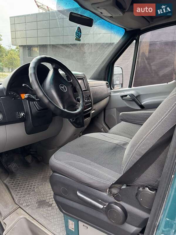 Грузопассажирский фургон Mercedes-Benz Sprinter 2009 в Кривом Роге