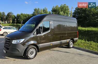 Грузовой фургон Mercedes-Benz Sprinter 2019 в Новояворовске