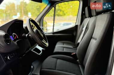 Грузовой фургон Mercedes-Benz Sprinter 2021 в 