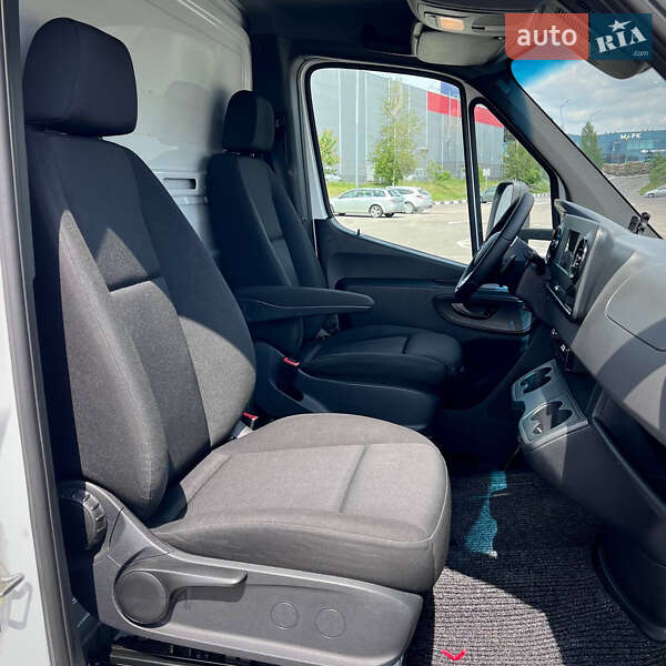 Грузовой фургон Mercedes-Benz Sprinter 2019 в Киеве фото 22 Грузовой фургон Mercedes-Benz Sprinter 2019 в Киеве