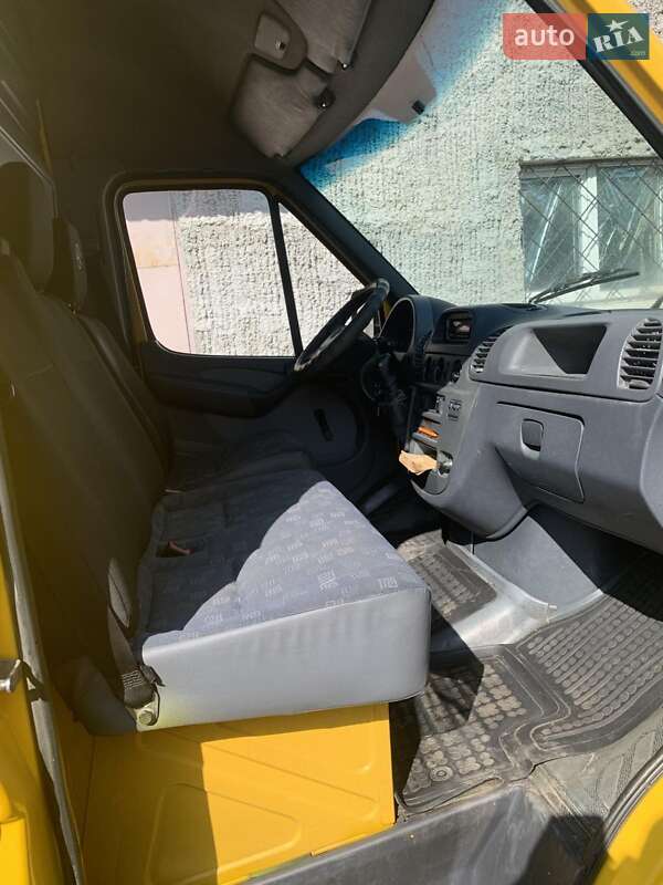 Вантажний фургон Mercedes-Benz Sprinter 2006 в Кропивницькому фото 10 Вантажний фургон Mercedes-Benz Sprinter 2006 в Кропивницькому