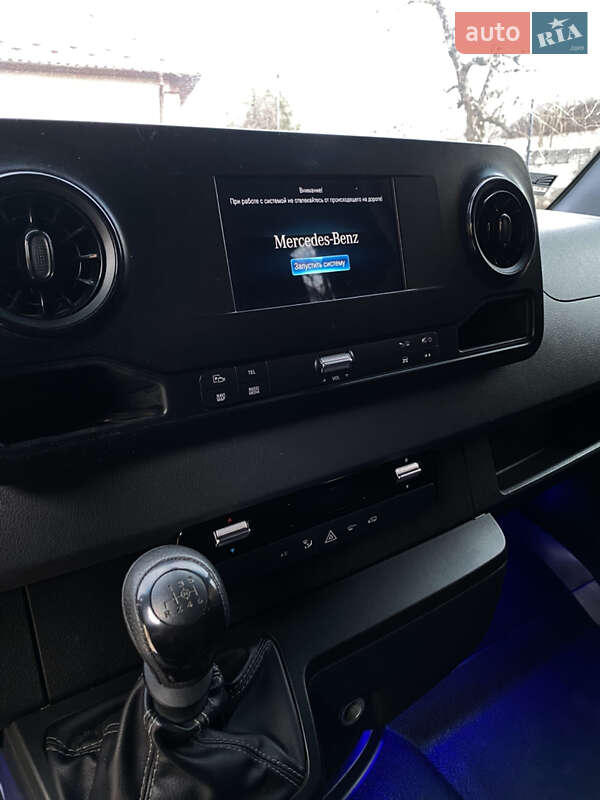 Вантажопасажирський фургон Mercedes-Benz Sprinter 2019 в Чернівцях