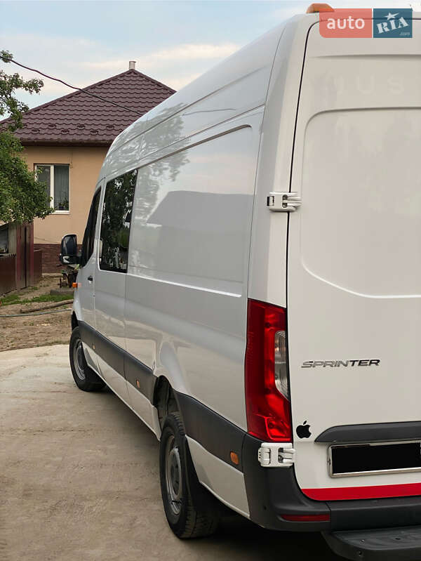 Вантажопасажирський фургон Mercedes-Benz Sprinter 2019 в Чернівцях