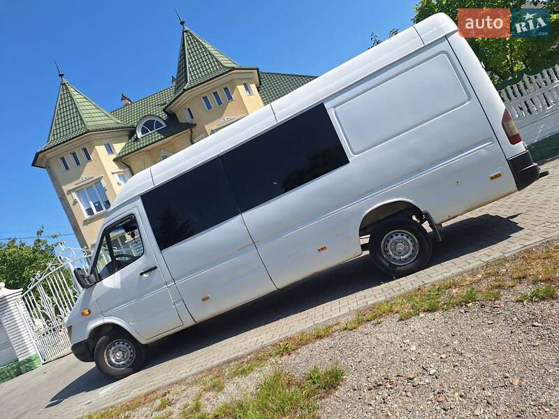 Mercedes-Benz Sprinter 2000