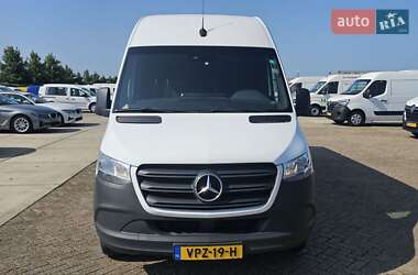 Грузовой фургон Mercedes-Benz Sprinter 2022 в 