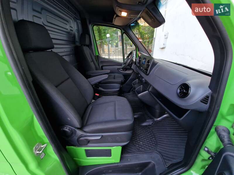 Вантажний фургон Mercedes-Benz Sprinter 2020 в Одесі фото 34 Вантажний фургон Mercedes-Benz Sprinter 2020 в Одесі