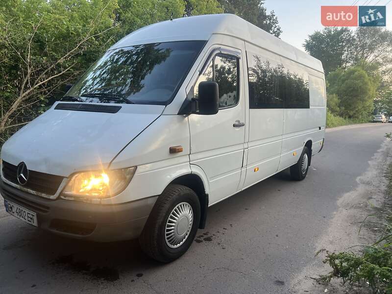Вантажопасажирський фургон Mercedes-Benz Sprinter 2006 в Сокалі