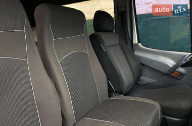 Грузопассажирский фургон Mercedes-Benz Sprinter 2000 в 