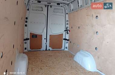 Грузовой фургон Mercedes-Benz Sprinter 2018 в 