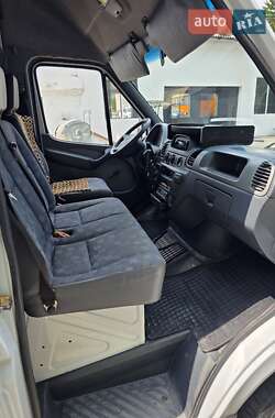 Грузовой фургон Mercedes-Benz Sprinter 2004 в 