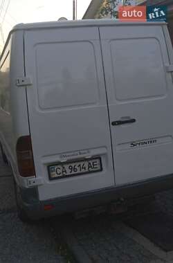 Грузовой фургон Mercedes-Benz Sprinter 1998 в 