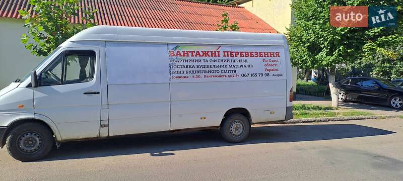 Грузовой фургон Mercedes-Benz Sprinter 2000 в 