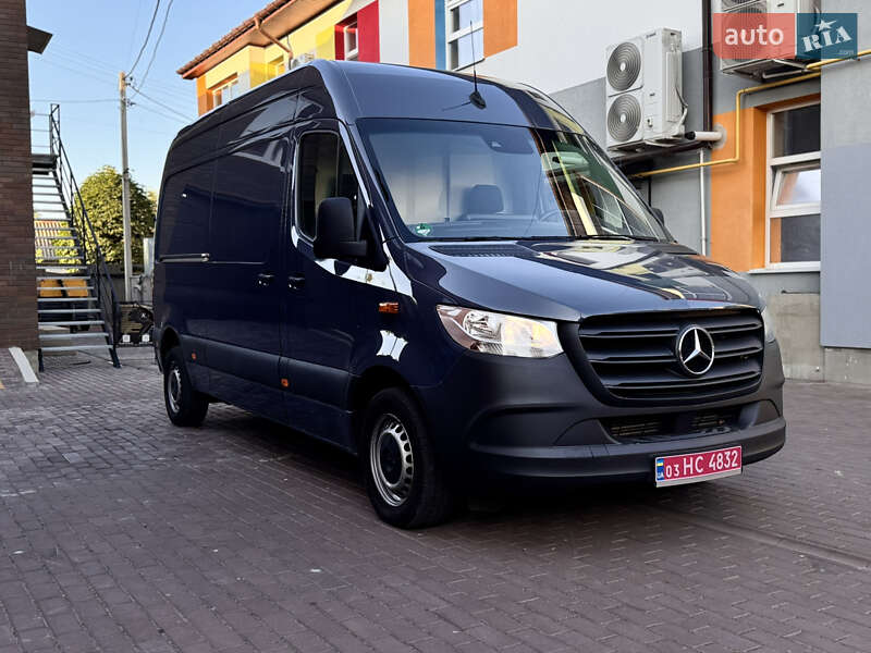 Mercedes-Benz Sprinter 2021