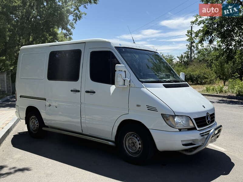 Вантажопасажирський фургон Mercedes-Benz Sprinter 2004 в Вознесенську