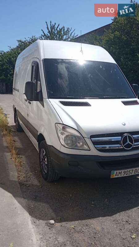 Mercedes-Benz Sprinter 2011