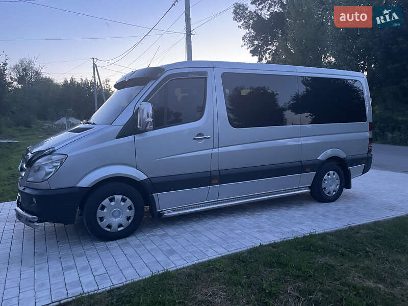 Mercedes-Benz Sprinter 2011