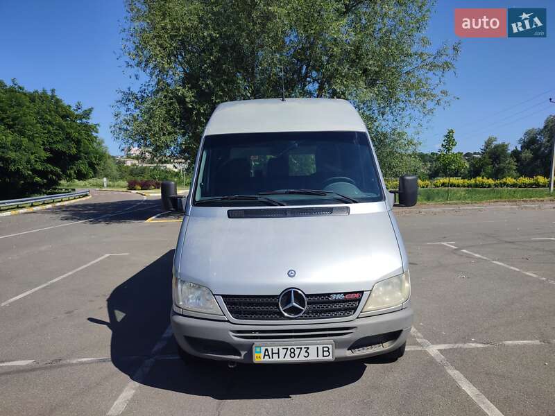 Mercedes-Benz Sprinter 2006