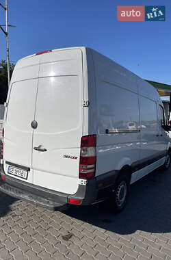 Грузовой фургон Mercedes-Benz Sprinter 2012 в 