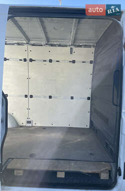 Грузовой фургон Mercedes-Benz Sprinter 2012 в 